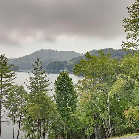 Scenic Bryson City Retreat With Direct Lake Access!